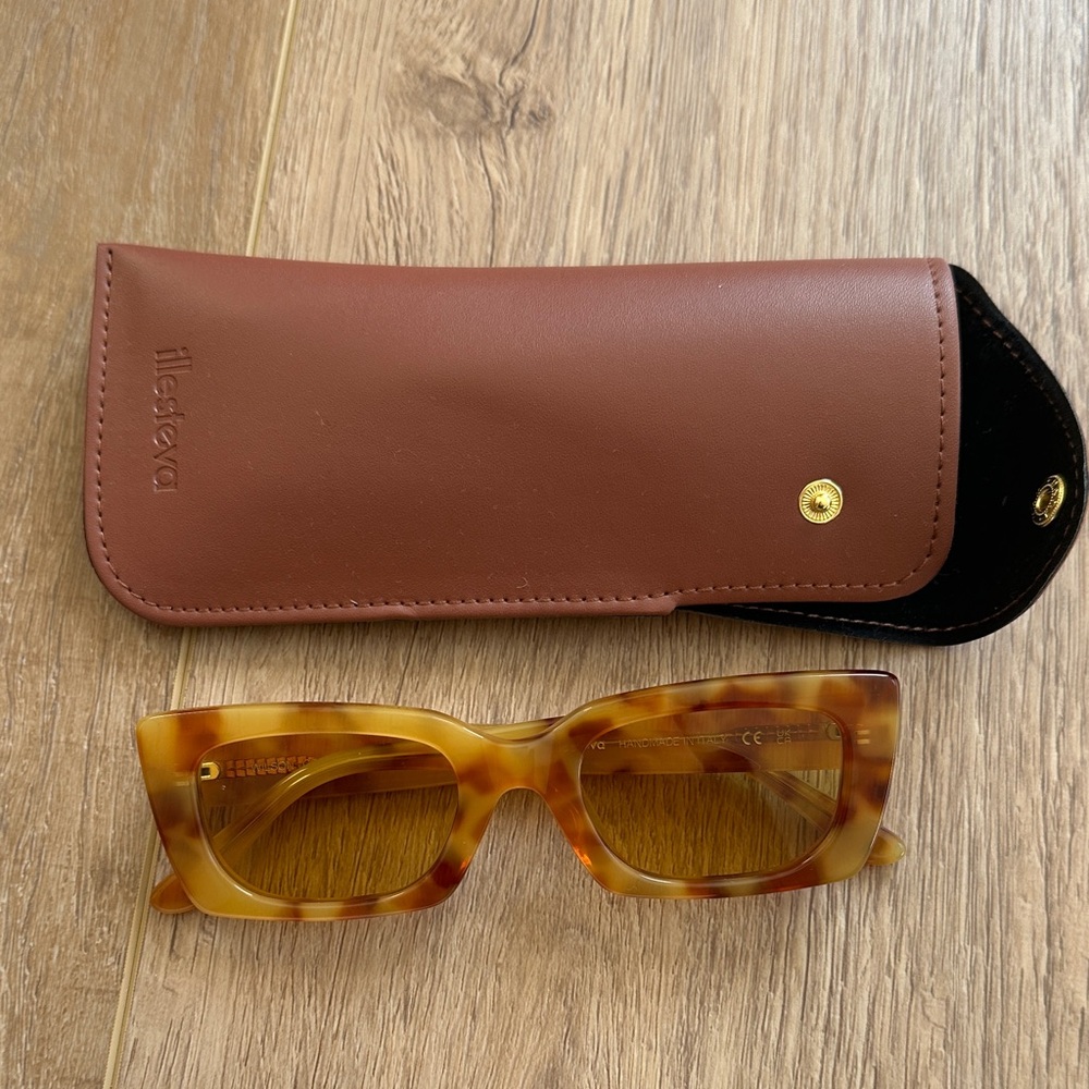 Illesteva Tortoise Shell Glasses - image 1